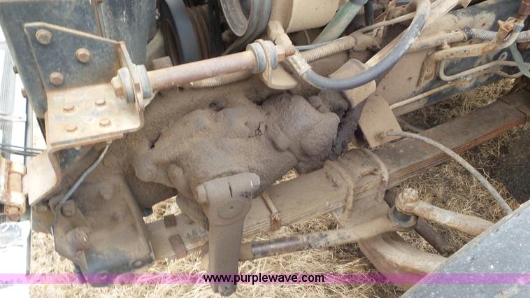 image for item AV9815 1980 International 1854 tank truck