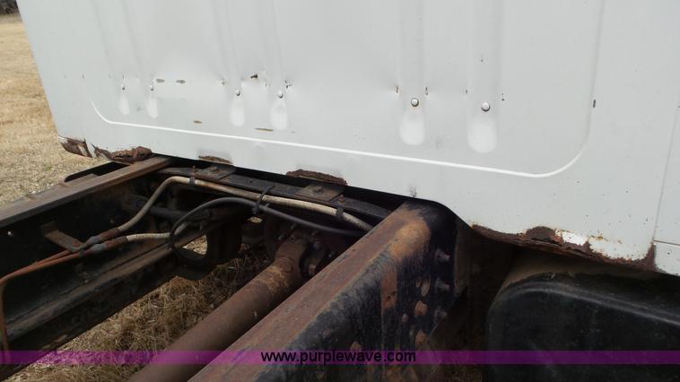 image for item AV9815 1980 International 1854 tank truck