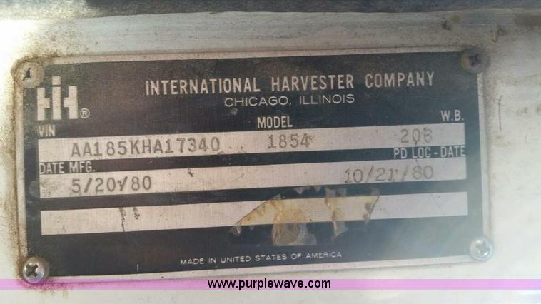 image for item AV9815 1980 International 1854 tank truck