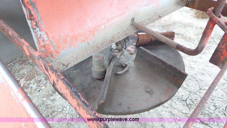 image for item AV9820 Swenson spreader
