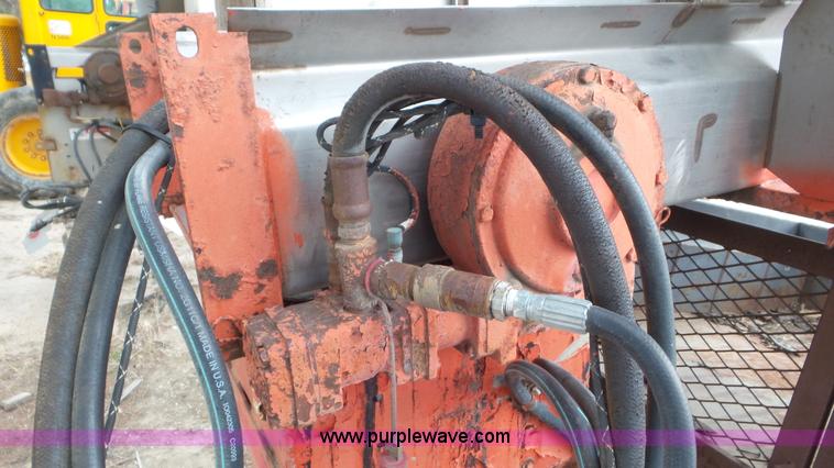 image for item AV9820 Swenson spreader