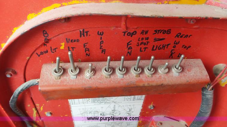 image for item AV9821 1964 Allis Chalmers D motor grader