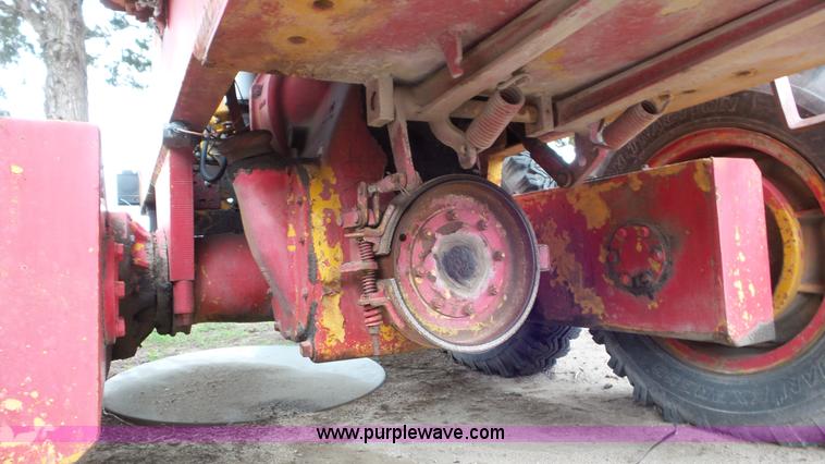 image for item AV9821 1964 Allis Chalmers D motor grader