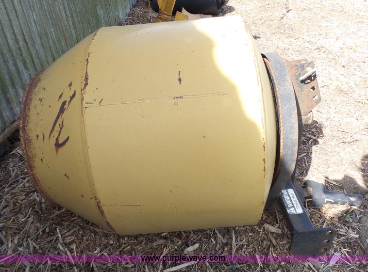 image for item BE9872 Farm Star cement mixer