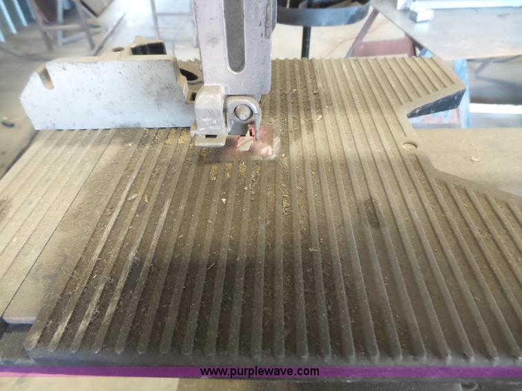 image for item BE9876 1985 Duracraft bandsaw