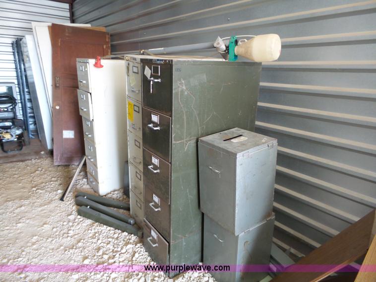 image for item BE9896 Assorted equipment