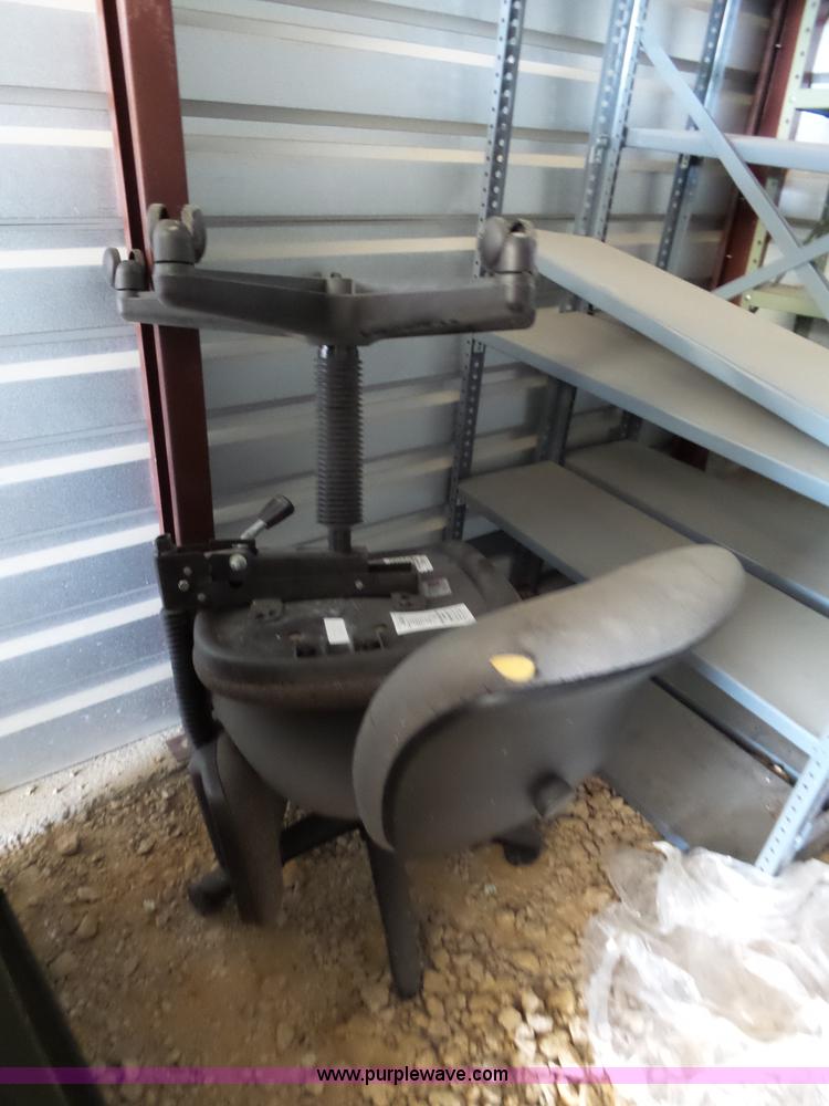 image for item BE9896 Assorted equipment