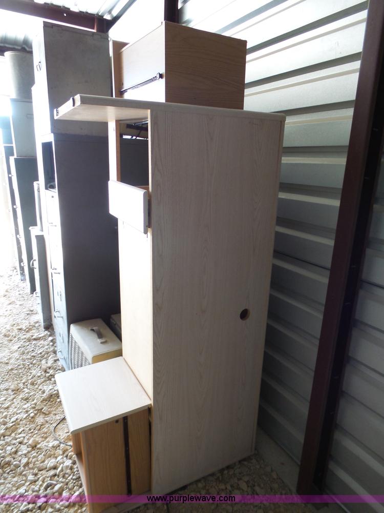 image for item BE9896 Assorted equipment