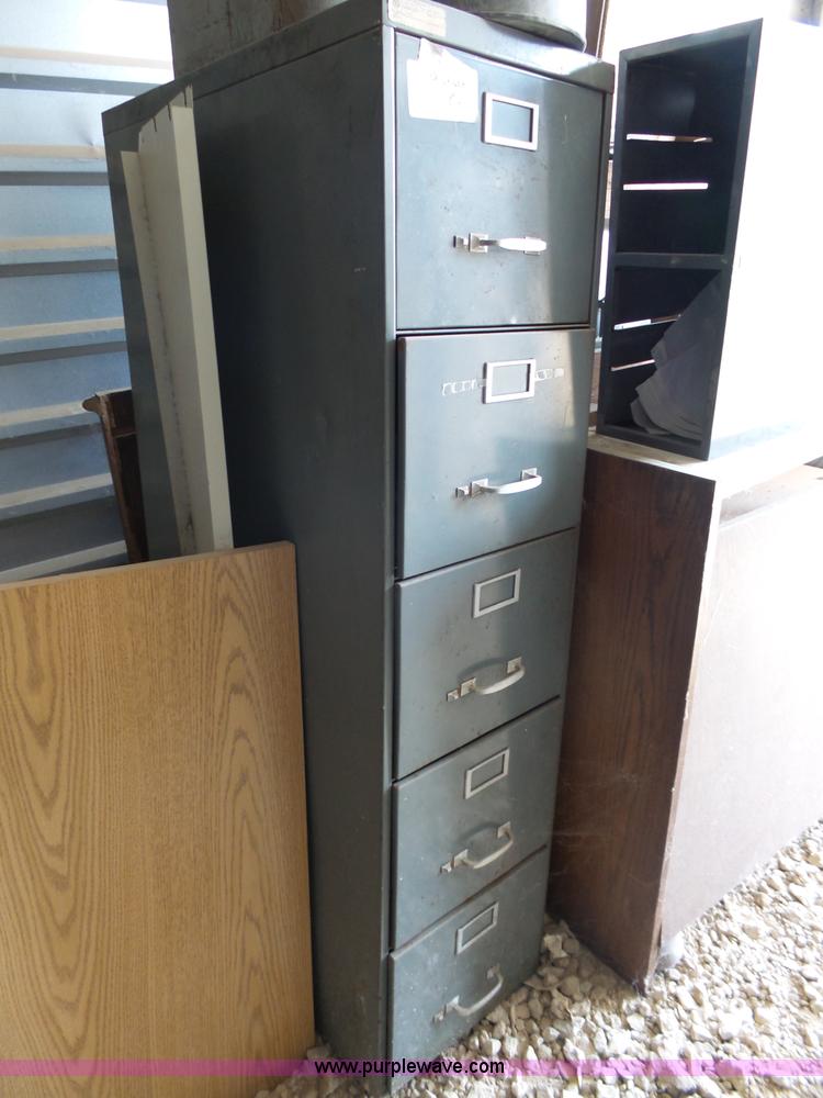 image for item BE9896 Assorted equipment