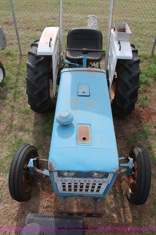image for item BK9001 1975 Ford 1000 tractor