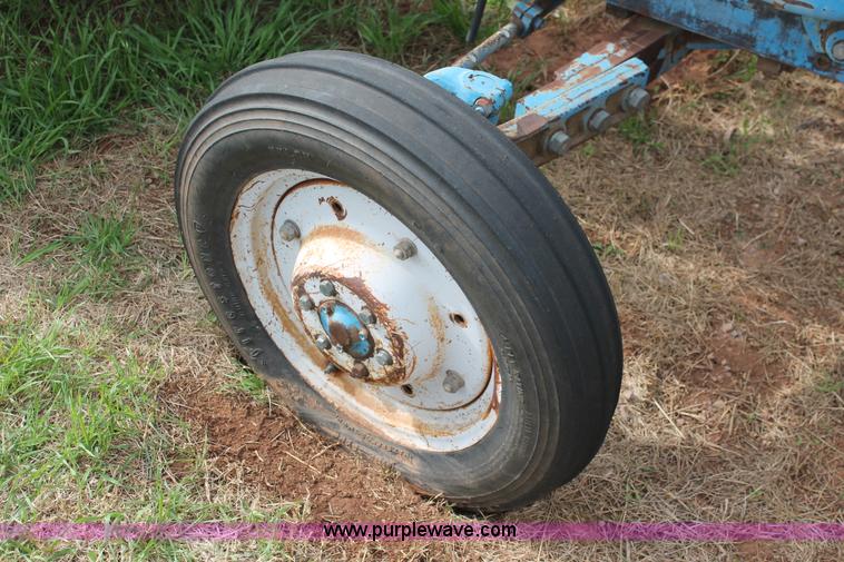 image for item BK9001 1975 Ford 1000 tractor