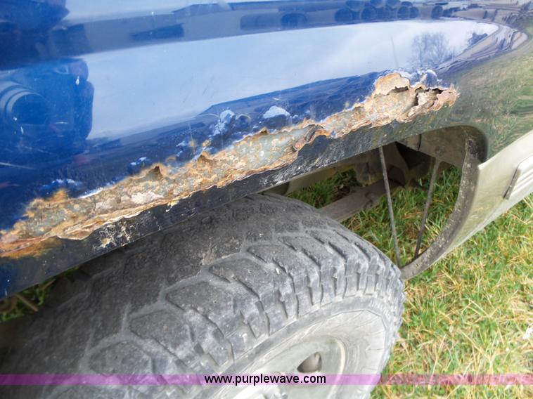 image for item BL9616 2000 Chevrolet Silverado 1500 Ext. Cab pickup truck