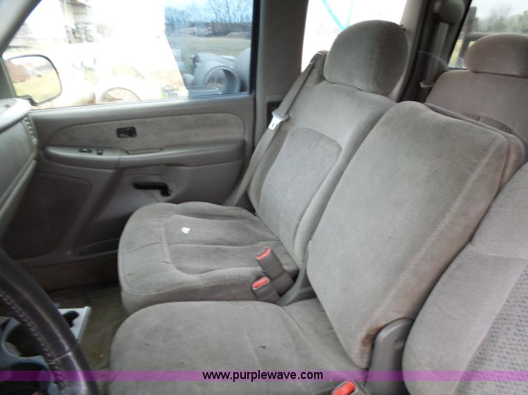 image for item BL9616 2000 Chevrolet Silverado 1500 Ext. Cab pickup truck