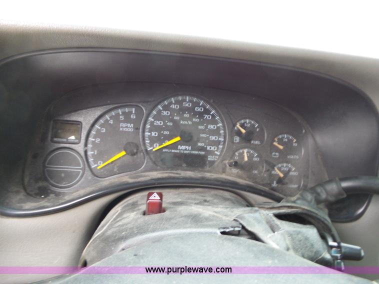 image for item BL9616 2000 Chevrolet Silverado 1500 Ext. Cab pickup truck