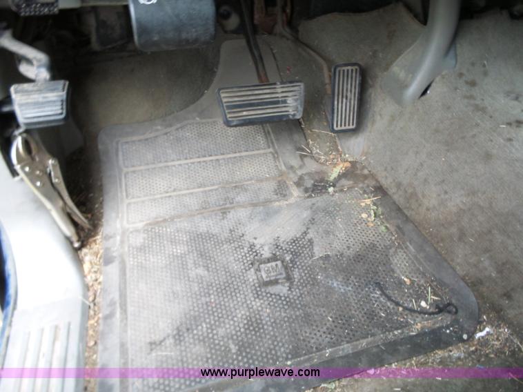 image for item BL9616 2000 Chevrolet Silverado 1500 Ext. Cab pickup truck