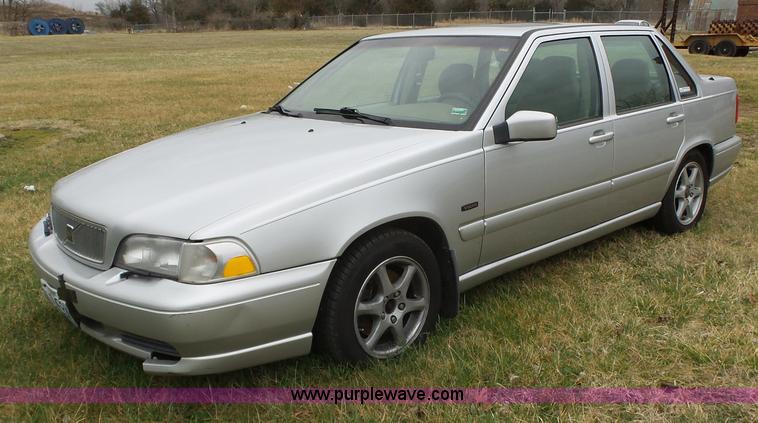 image for item BL9617 1998 Volvo S70 GLT
