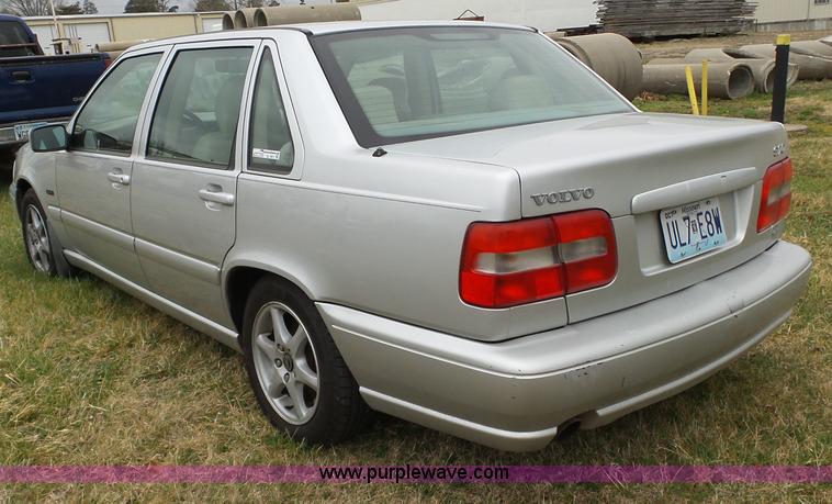 image for item BL9617 1998 Volvo S70 GLT
