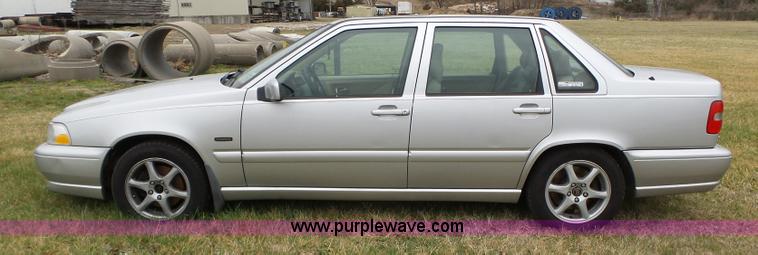 image for item BL9617 1998 Volvo S70 GLT