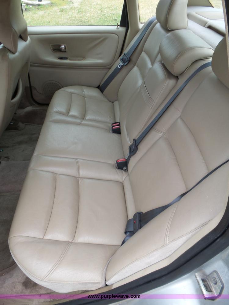 image for item BL9617 1998 Volvo S70 GLT