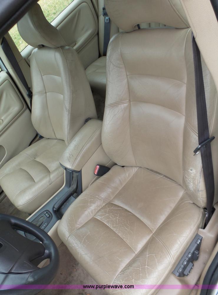 image for item BL9617 1998 Volvo S70 GLT