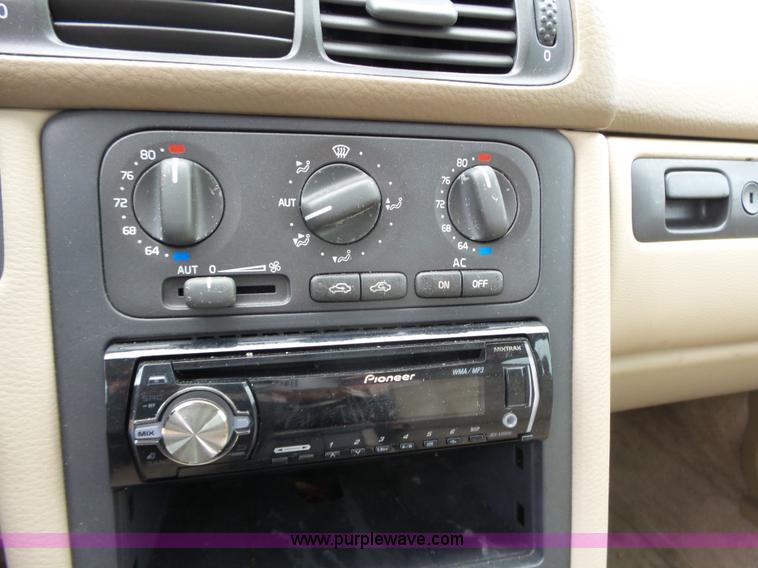 image for item BL9617 1998 Volvo S70 GLT