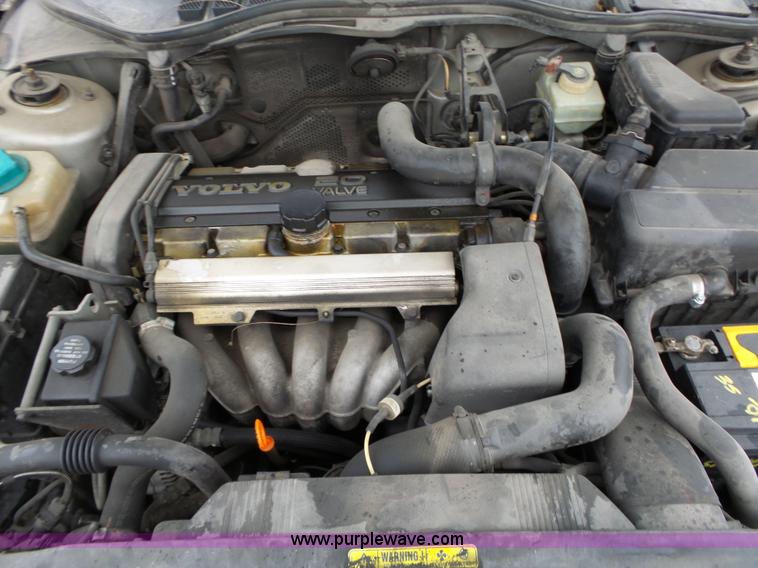 image for item BL9617 1998 Volvo S70 GLT