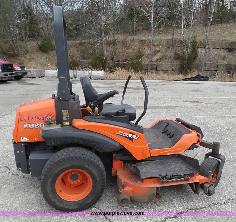 image for item BT9253 Kubota ZD331 riding mower