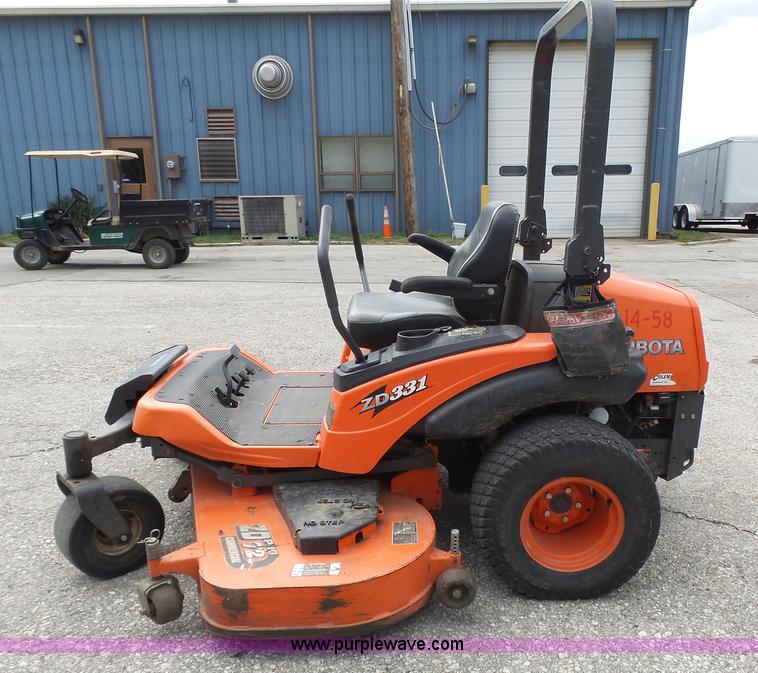 image for item BT9253 Kubota ZD331 riding mower