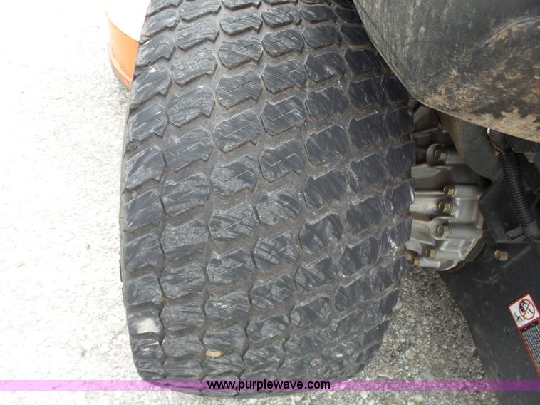 image for item BT9253 Kubota ZD331 riding mower