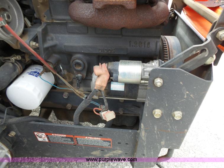 image for item BT9253 Kubota ZD331 riding mower