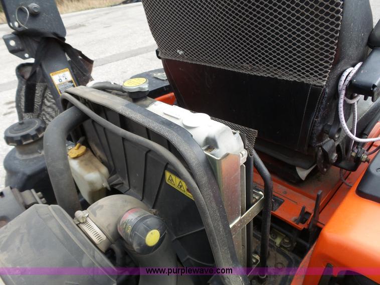 image for item BT9253 Kubota ZD331 riding mower