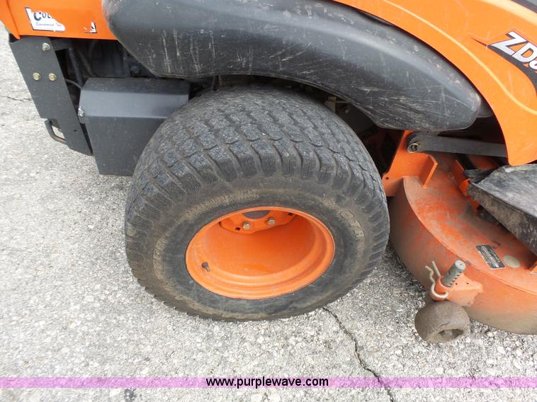 image for item BT9253 Kubota ZD331 riding mower