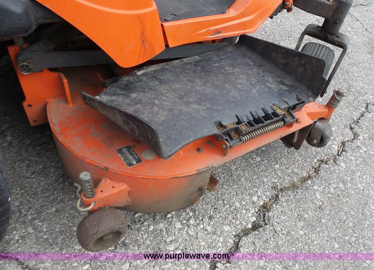 image for item BT9253 Kubota ZD331 riding mower