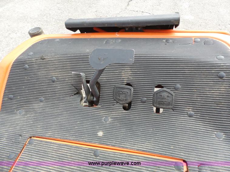 image for item BT9253 Kubota ZD331 riding mower