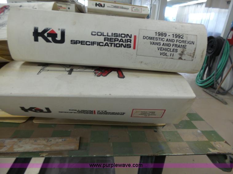 Approx. 35 assorted collision repair manuals in Manhattan, KS Item
