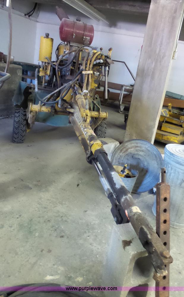 image for item BT9361 Vermeer 6 stump grinder