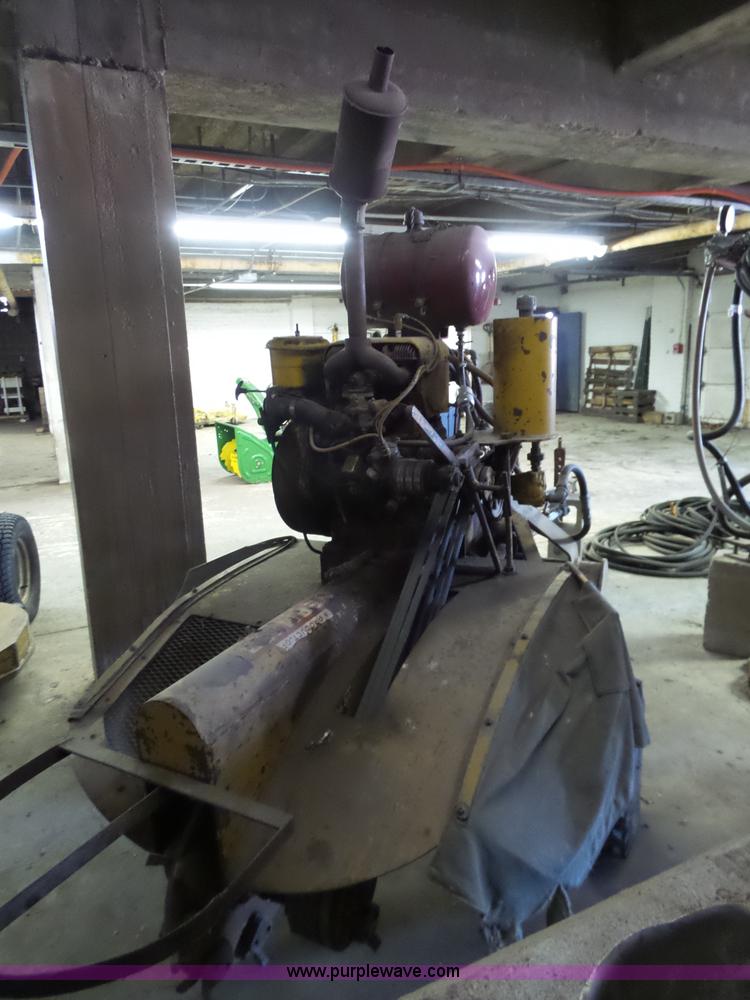 image for item BT9361 Vermeer 6 stump grinder