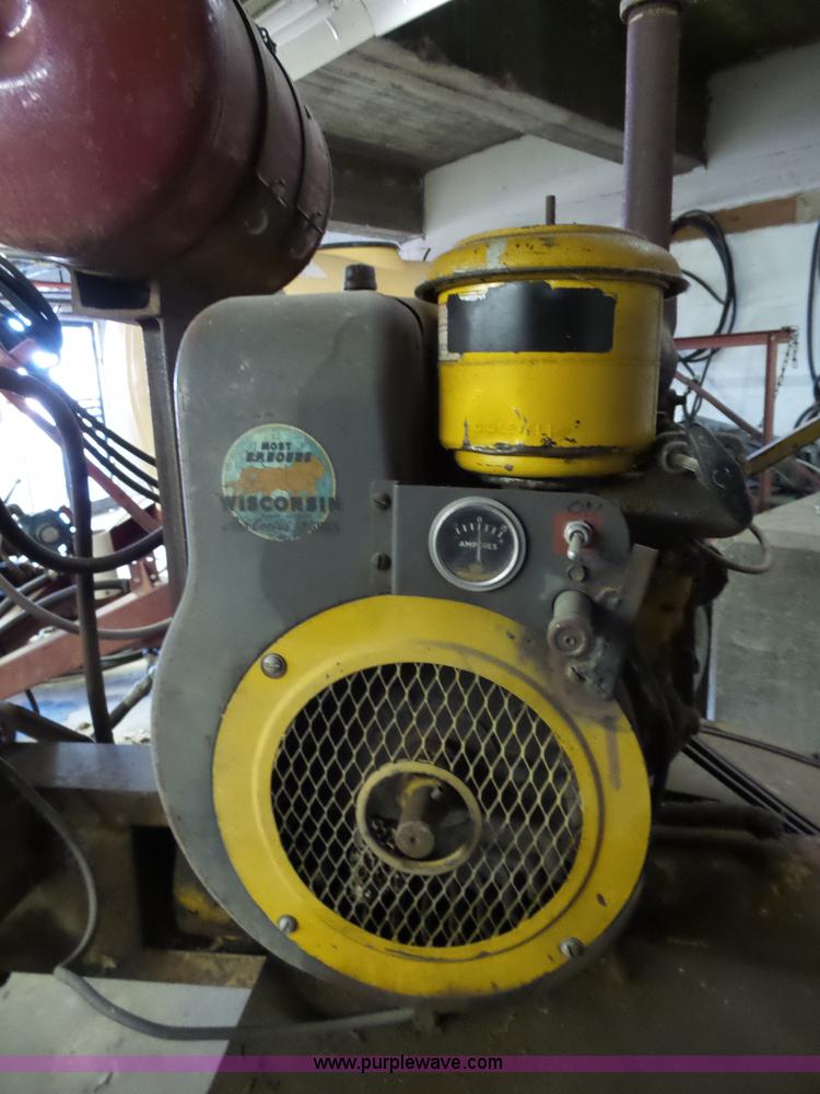 image for item BT9361 Vermeer 6 stump grinder