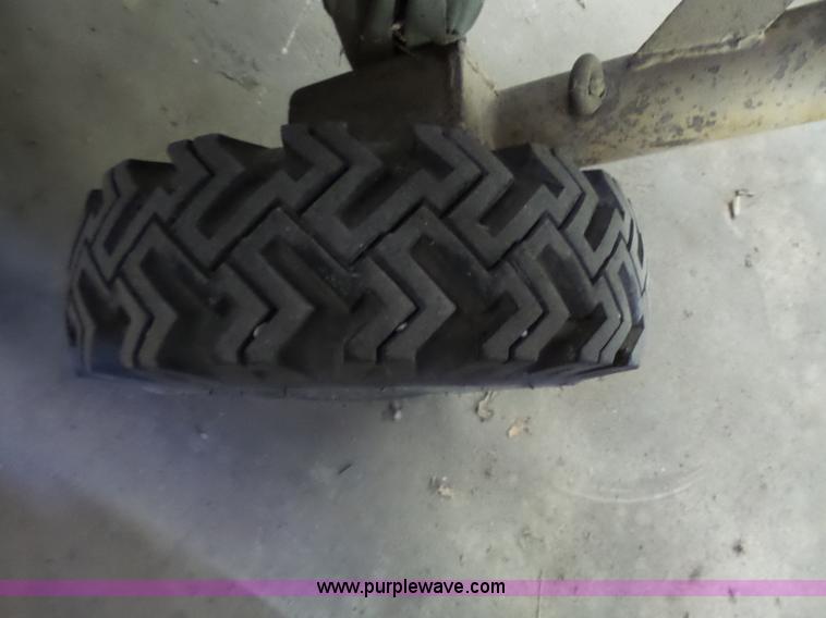 image for item BT9361 Vermeer 6 stump grinder