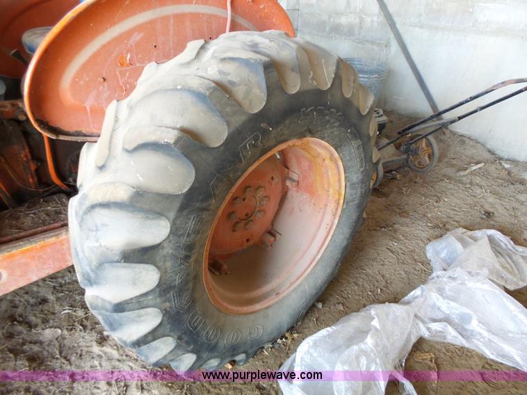 image for item BT9365 Ford 355 tractor