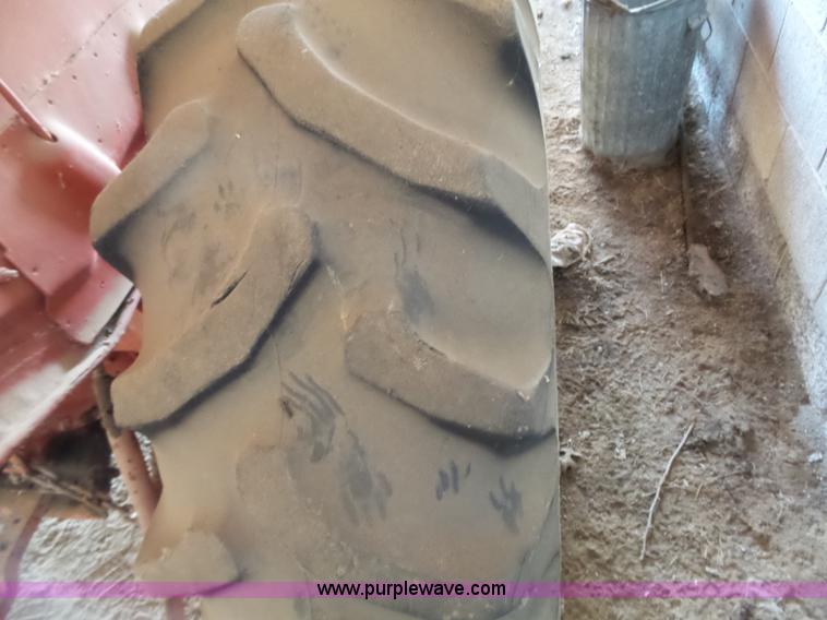 image for item BT9365 Ford 355 tractor