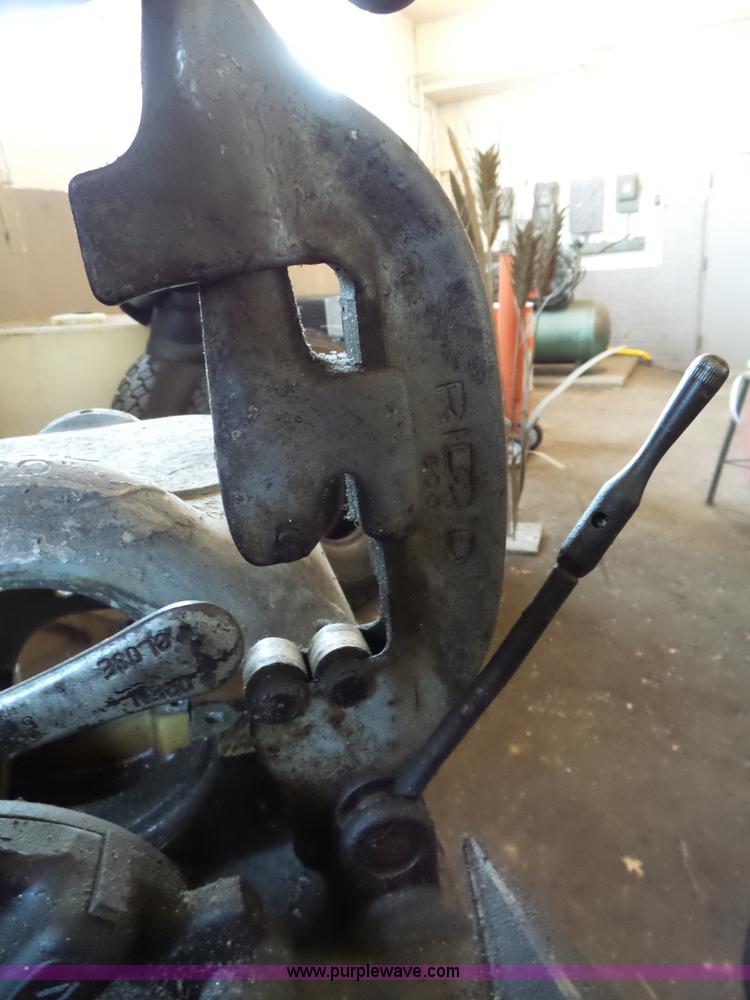 image for item BT9371 Ridgid 500 pipe threader