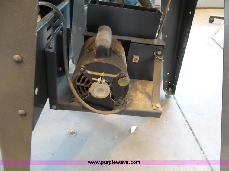 image for item BT9376 Craftsman 113243310 band saw