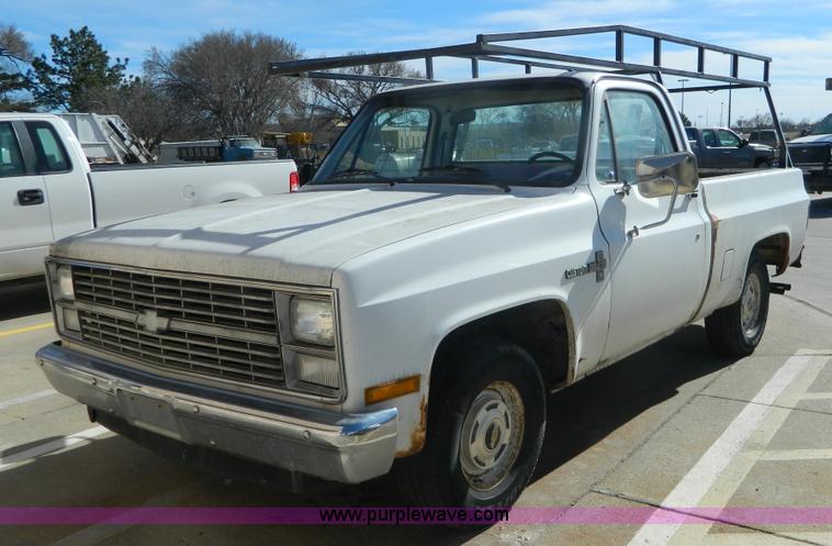 image for item BT9756 1984 Chevrolet C10 Custom pickup truck