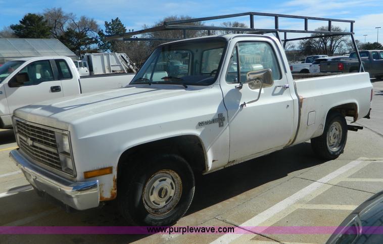 image for item BT9756 1984 Chevrolet C10 Custom pickup truck