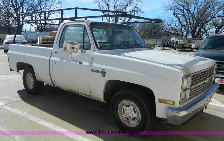 image for item BT9756 1984 Chevrolet C10 Custom pickup truck