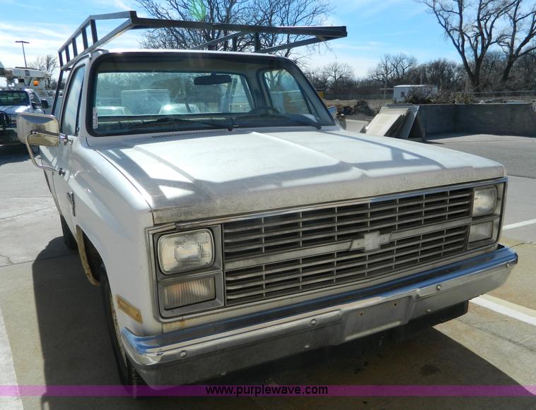 image for item BT9756 1984 Chevrolet C10 Custom pickup truck