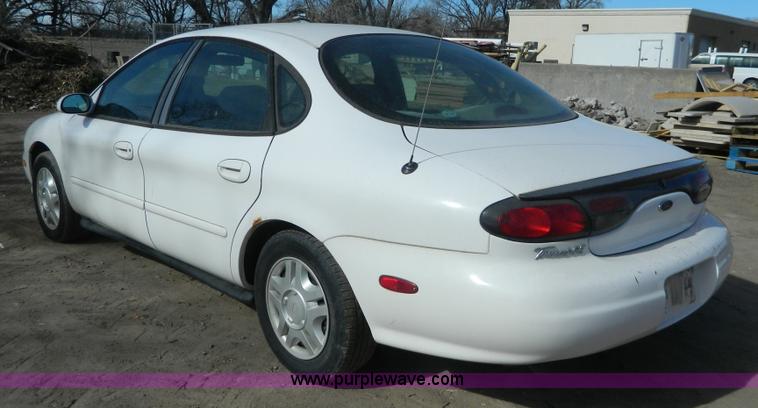 image for item BT9757 1999 Ford Taurus SE
