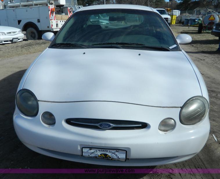 image for item BT9757 1999 Ford Taurus SE