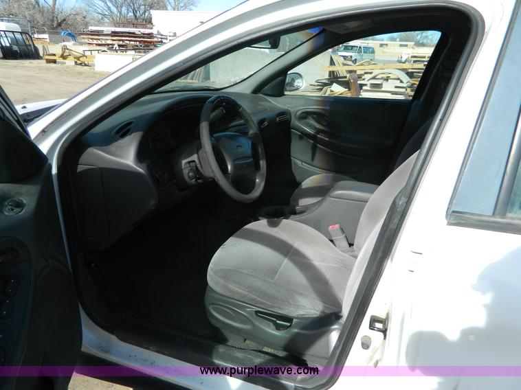 image for item BT9757 1999 Ford Taurus SE